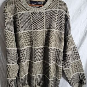 Bill Blass Men's Textured Grid Crewneck Sweater - Gray and Cream